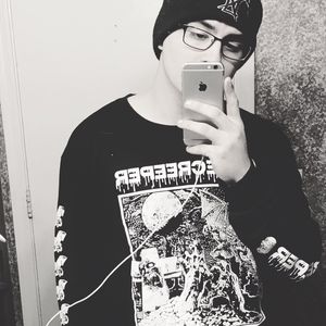 Meet your Posher, Julian